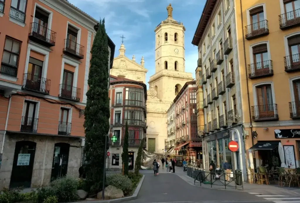 7 imperdibles de Valladolid: qué ver y qué hacer en la ciudad